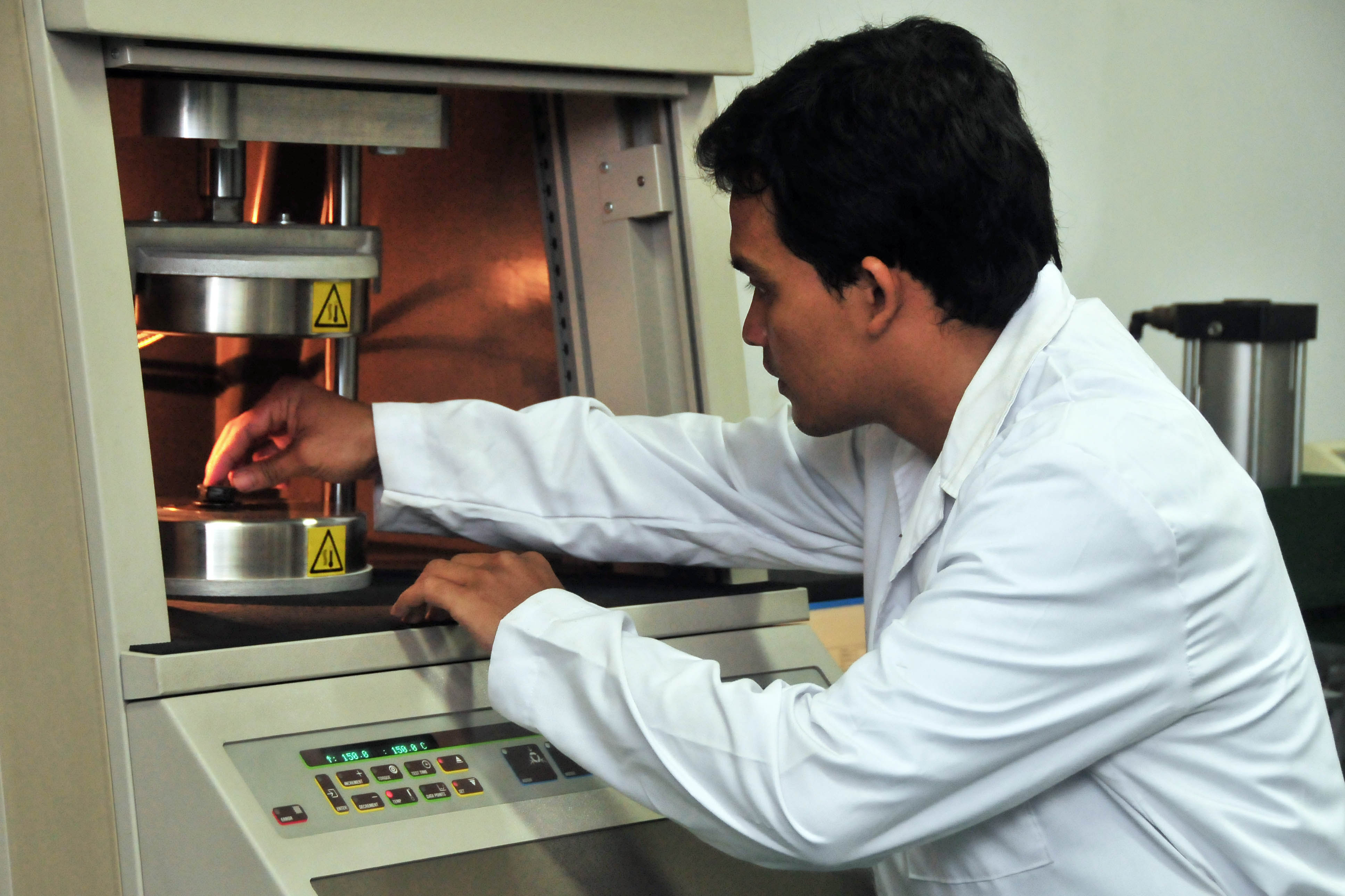 Rheometer test at Ustegra's internal lab